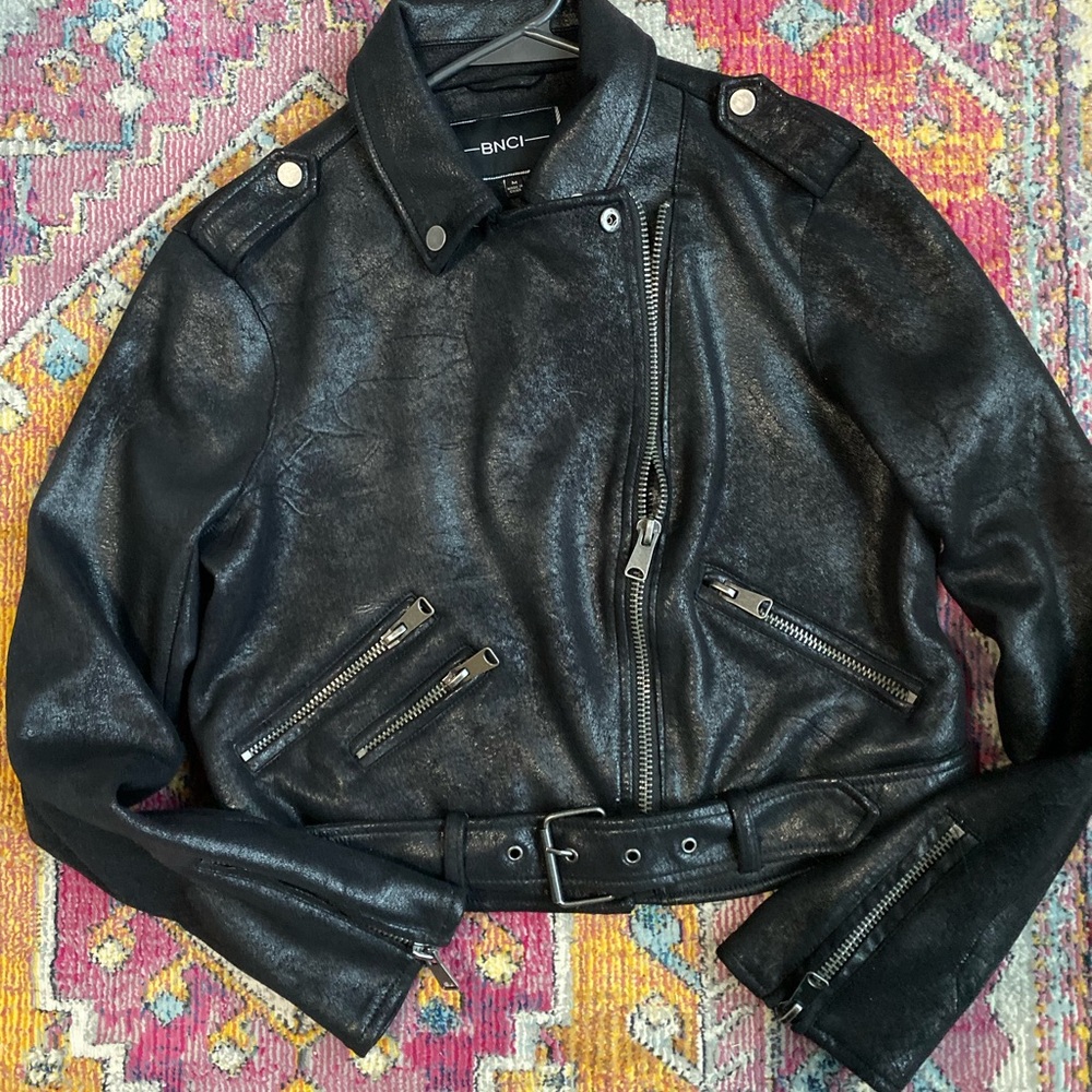 Black Faux leather jacket! Sz Medium! Very cute!